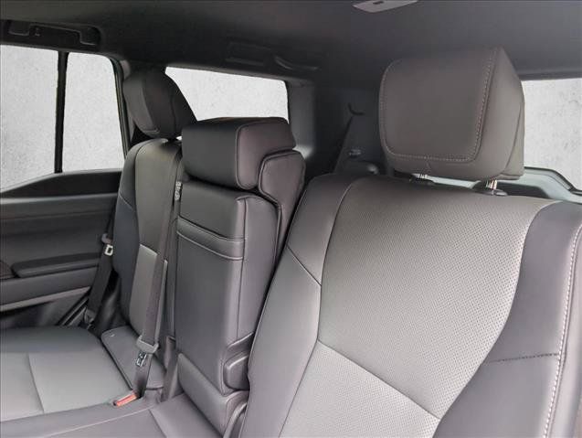 Used 2024 Lexus GX 550 w/ Cold Area Package AWD/4WD image 23