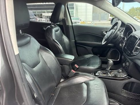 Used 2018 Jeep Compass Limited w/ Navigation Group AWD/4WD image 13