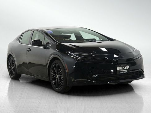 Used 2025 Toyota Prius AWD image 7