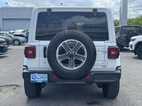 Used 2020 Jeep Wrangler Unlimited Sahara AWD/4WD image 7