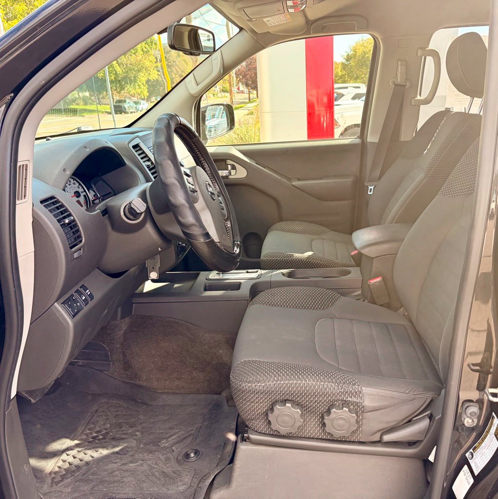 Used 2018 Nissan Frontier PRO-4X AWD/4WD image 8
