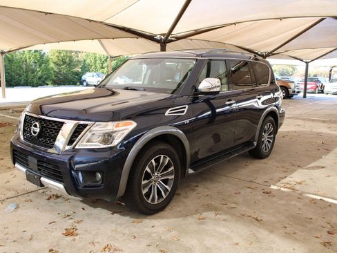 Used 2018 Nissan Armada SL w/ Moonroof Package image 3