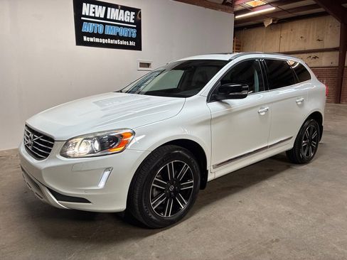 Used 2017 Volvo XC60 T5 Dynamic w/ Preferred Option Package image 9
