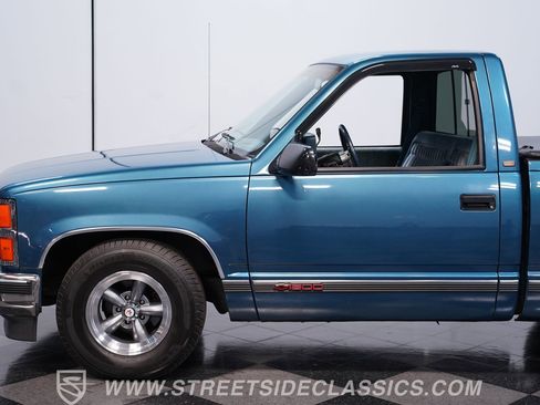 Used 1990 Chevrolet Silverado 1500 2WD Regular Cab image 20