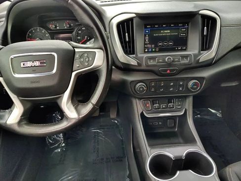 Used 2018 GMC Terrain SLE image 17