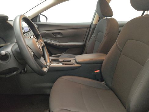 Used 2025 Nissan Sentra S image 17