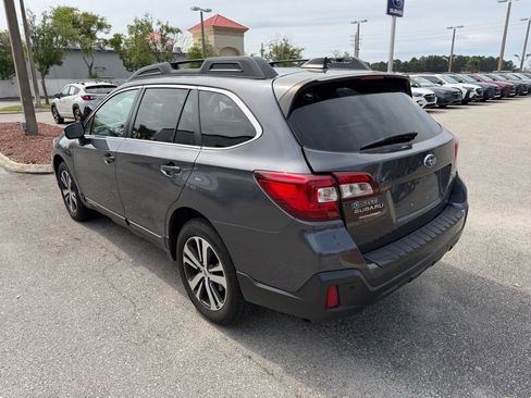 Used 2019 Subaru Outback 3.6R Limited AWD/4WD image 9