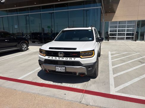 Used 2026 Honda Passport TrailSport Elite image 2