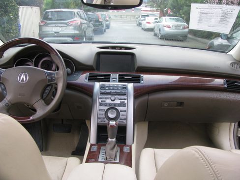 Used 2009 Acura RL 4dr Sdn Tech/CMBS w/PAX (Natl) image 16