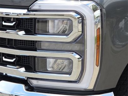 New 2025 Ford F250 Lariat w/ Lariat Ultimate Package