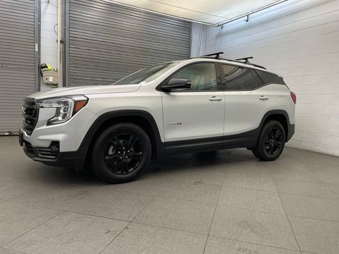 Used 2022 GMC Terrain AT4 w/ LPO, Cargo Package AWD/4WD image 3