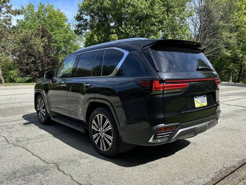 Used 2026 Lexus LX 700h Luxury AWD/4WD image 5
