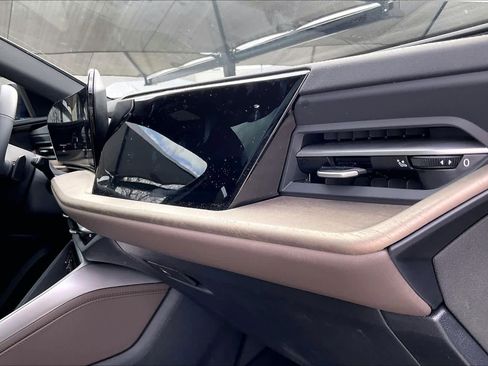 Certified 2025 Audi Q5 Premium w/ Convenience Package image 16