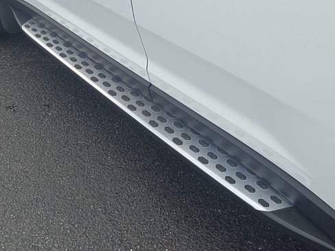 Used 2022 Jeep Grand Cherokee L Limited w/ Luxury Tech Group II image 7