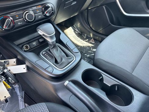 Used 2024 Kia Soul LX w/ Option Group 015 FWD image 24