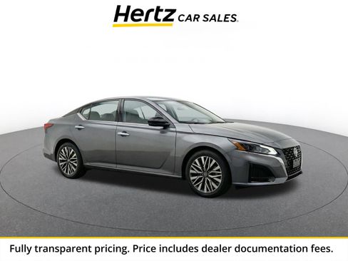 Used 2025 Nissan Altima 2.5 SV FWD image 1