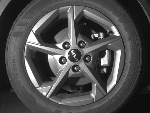 Used 2025 Kia K4 LXS image 13