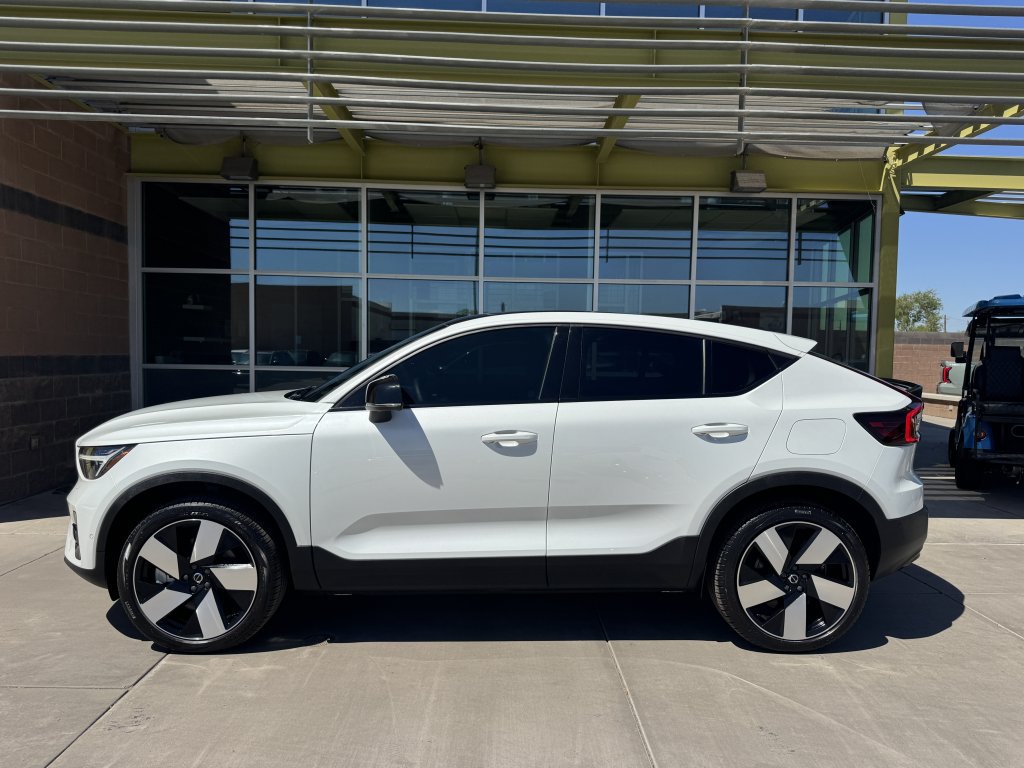 Used 2023 Volvo C40 P8 Recharge Ultimate AWD/4WD image 7
