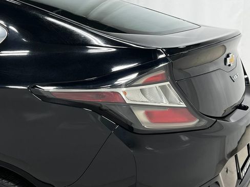 Used 2017 Chevrolet Volt Premier w/ Driver Confidence II Package FWD image 35