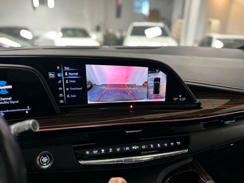 Used 2023 Cadillac Escalade Premium Luxury w/ Performance Package image 25