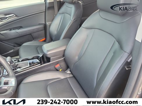 Certified 2024 Kia Sportage EX FWD image 16