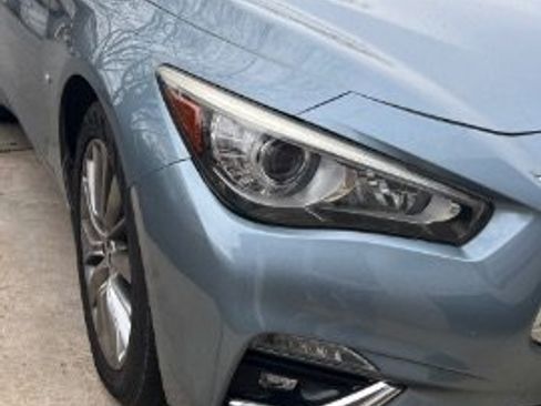 Used 2018 INFINITI Q50 Luxe w/ Essential Package (3.0T Luxe) image 2