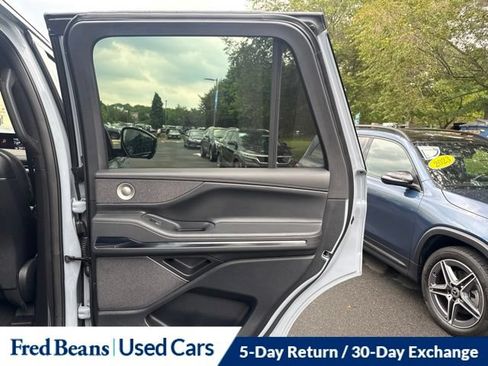 Used 2025 Lincoln Navigator Reserve w/ Jet Appearance Package AWD/4WD image 18