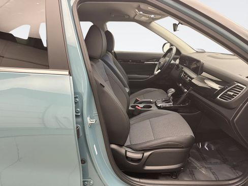 Used 2024 Kia Seltos S image 17