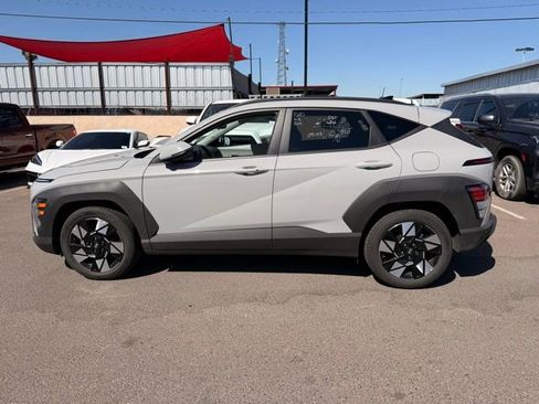 Used 2025 Hyundai Kona SEL image 4