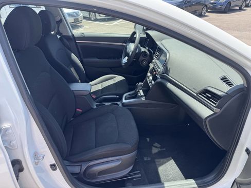 Used 2020 Hyundai Elantra SEL w/ Cargo Package (C1) FWD image 17