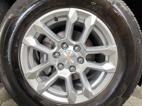 Used 2025 Chevrolet Tahoe LT AWD/4WD image 38