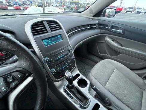 Used 2015 Chevrolet Malibu LS image 23