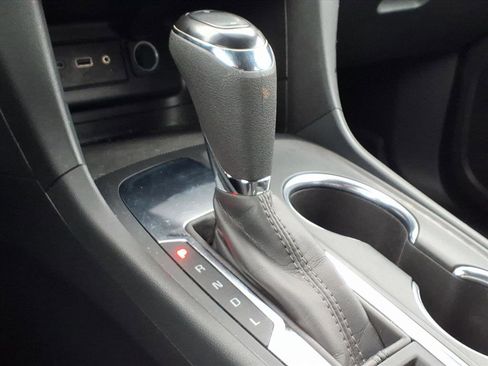 Used 2021 Chevrolet Equinox LT image 16