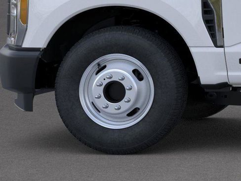 New 2025 Ford F350 XL image 19