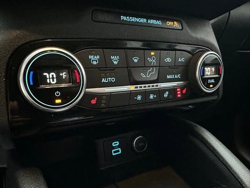 Used 2021 Ford Escape SE w/ Convenience Package image 32