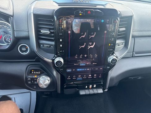 Used 2025 RAM 1500 Laramie image 15