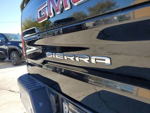 New 2026 GMC Sierra 1500 SLT w/ SLT Premium Plus Package AWD/4WD image 8
