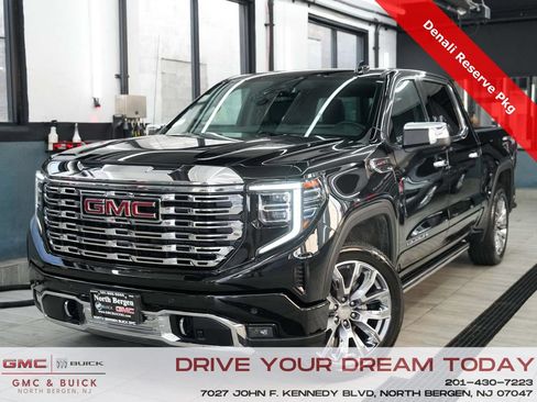 Used 2024 GMC Sierra 1500 Denali w/ Denali Reserve Package AWD/4WD image 1