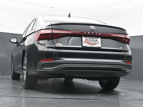 Used 2026 Volkswagen Jetta SE FWD image 37