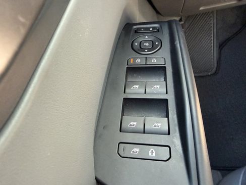 Used 2024 Kia EV9 Light Long Range RWD image 26
