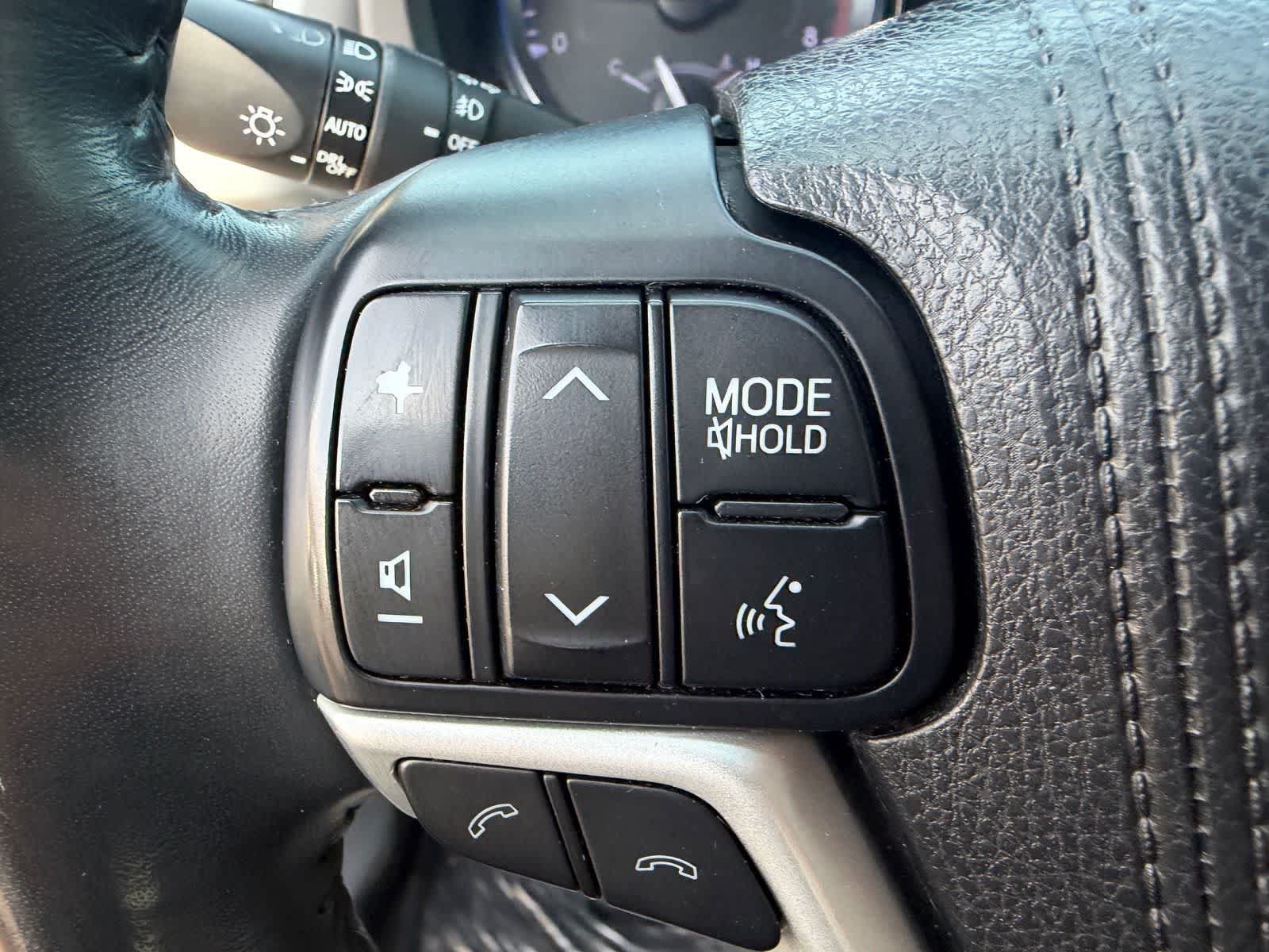Used 2018 Toyota Highlander XLE FWD image 20
