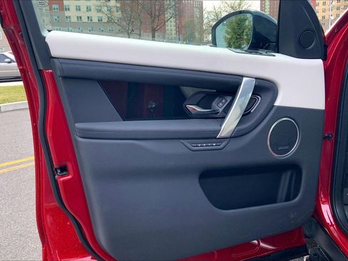 New 2025 Land Rover Discovery Sport S image 10