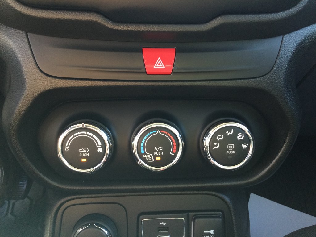 Used 2016 Jeep Renegade Sport w/ Power & Air Group AWD/4WD image 23
