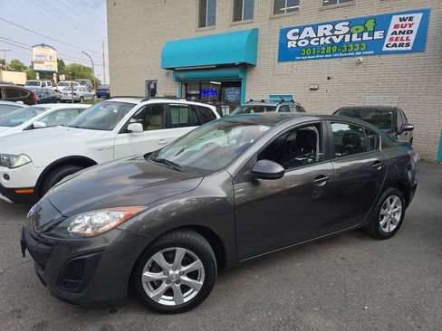 Used 2010 MAZDA MAZDA3 i Touring FWD image 4