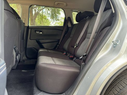 Used 2025 Nissan Rogue SV FWD image 22