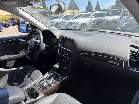 Used 2014 Audi Q5 2.0T Premium Plus w/ Premium Plus Package AWD/4WD image 5