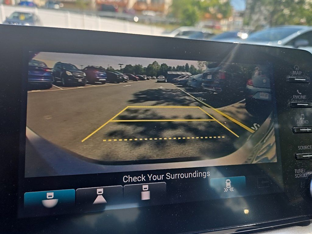 Used 2018 Honda Accord Touring image 19