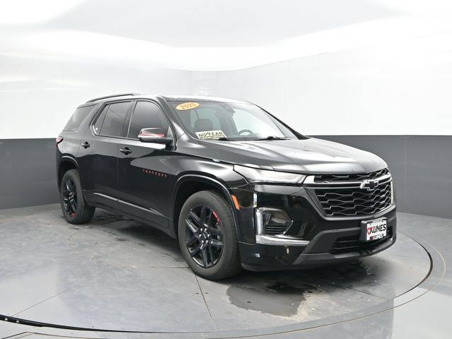 Used 2023 Chevrolet Traverse Premier w/ Redline Edition AWD/4WD image 5