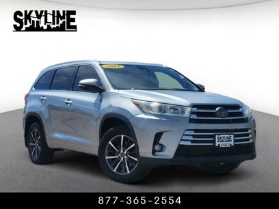 Used 2018 Toyota Highlander XLE w/ Carpet Mat Package (TMS)