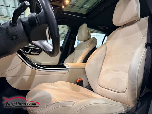 Used 2022 Mercedes-Benz C 300 4MATIC Sedan image 6